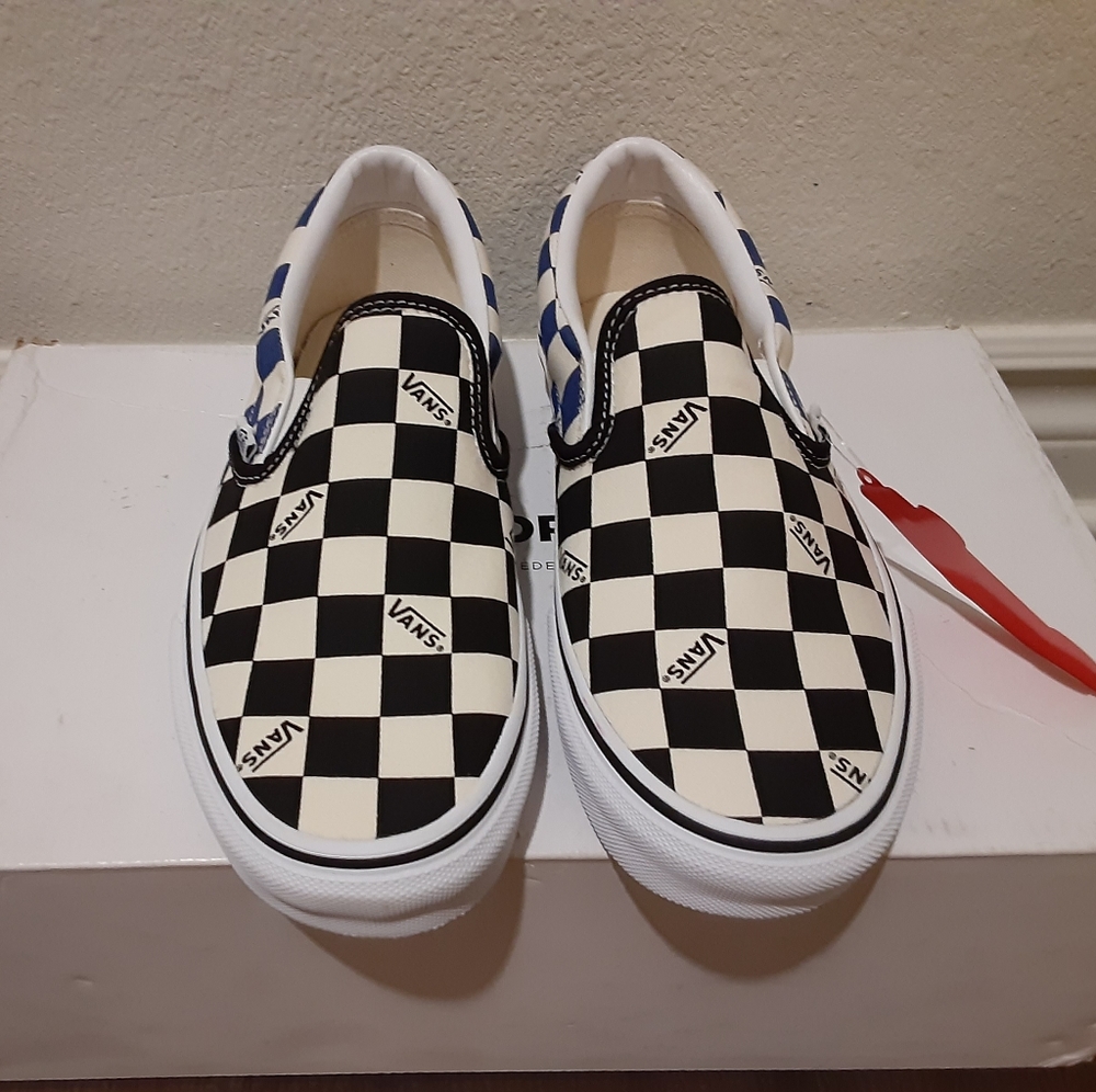 Vans - Picture 6 of 8